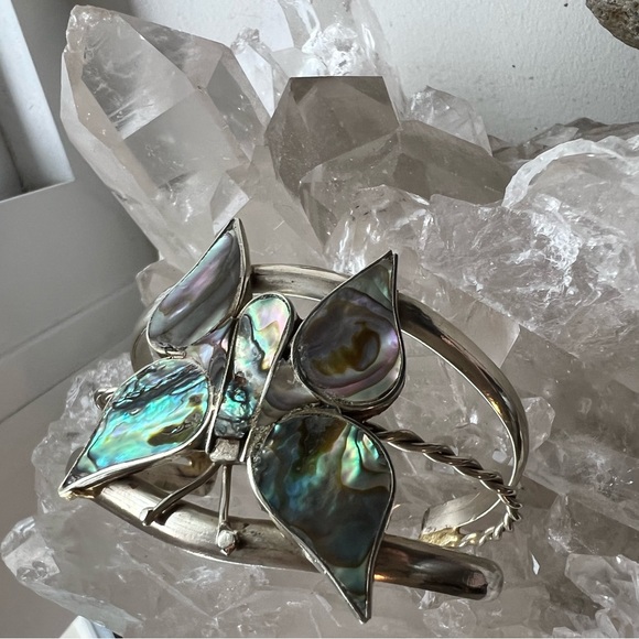 Mexican Silver and Abalone Cuff Butterfly - Picture 8 of 9